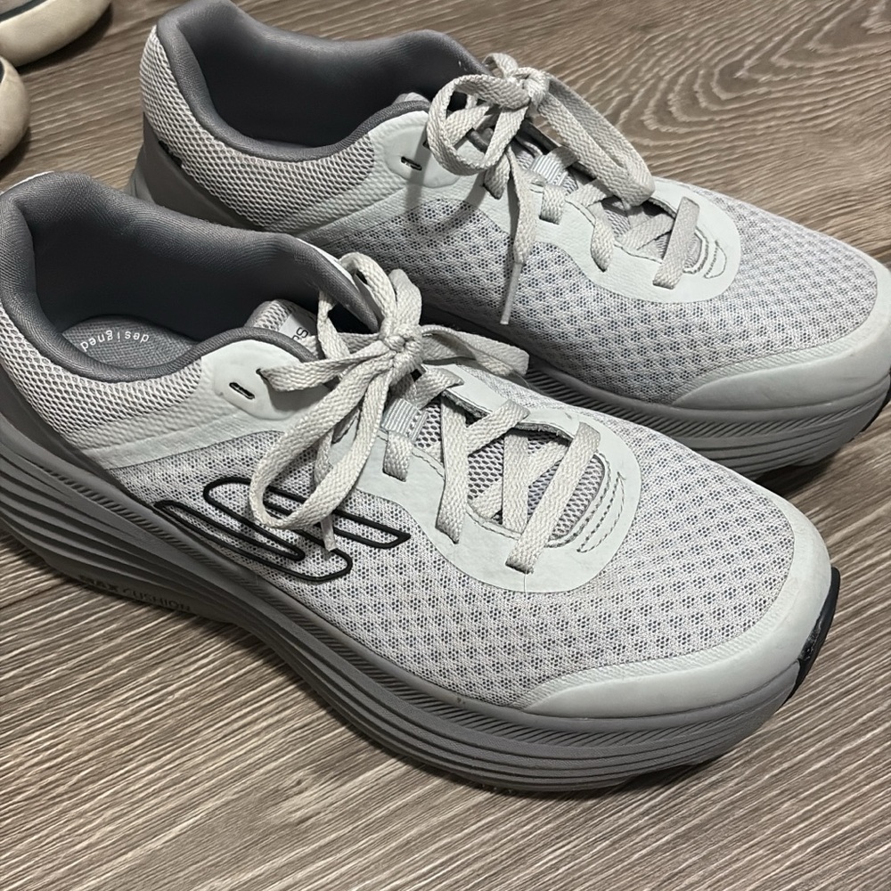 Skechers Women's Gray Athletic Shoes
